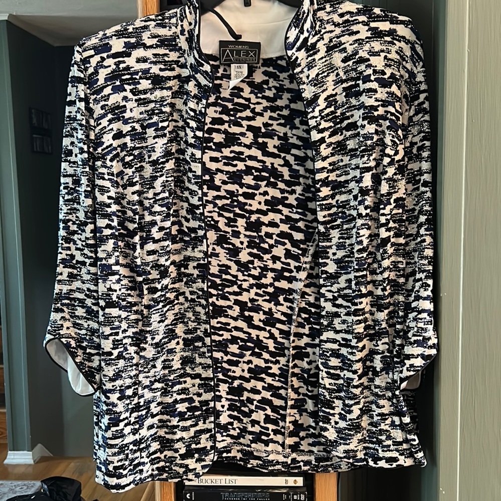 Alex Evenings Jacket and tank top. Sliver, white, blue and black